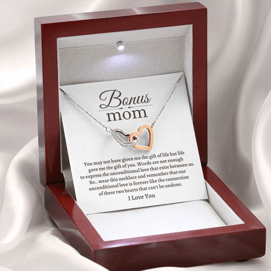 Bonus Mom/Words are not enough to express/Interlocking Heart Necklace